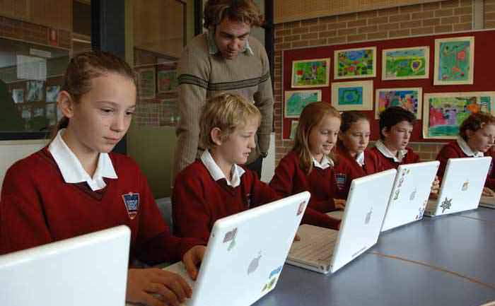 Use of Technology In The Classroom and its benefits
